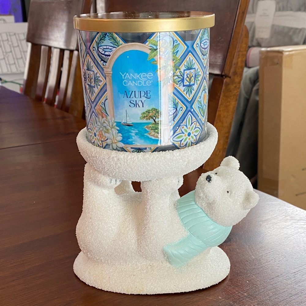 Yankee Candle Azure Sky with Polar Bear Stand